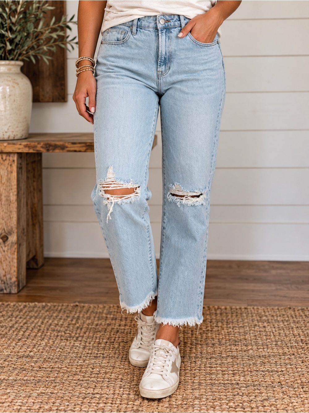 Hidden Light Wash Distressed Womens Jeans - Casual Straight Leg size 28